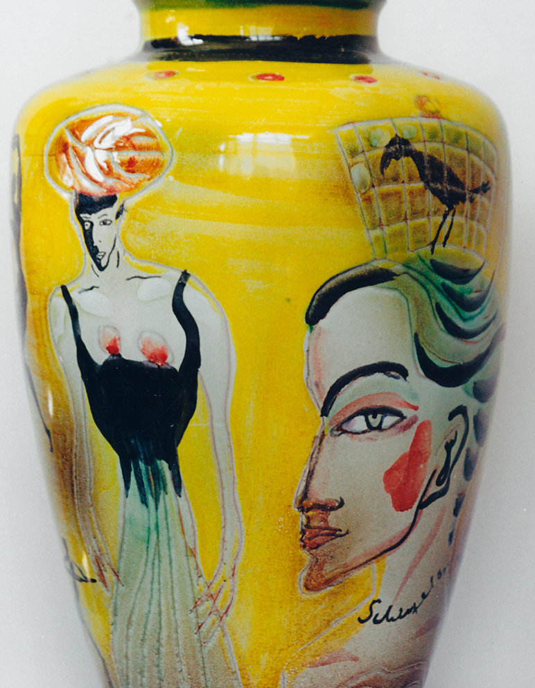 Keramik der Majolika (Abguß Max Laeuger Vase von 1900), 2001Bodenvase (Majolika - Abguß Max Laeuger Vase von 1900), 45cm  hoch, alles Majolika 2001